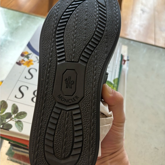 Moncler leather strap sandal - Picture 2 of 7